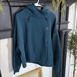 Nike Tech Women’s XL hoodie